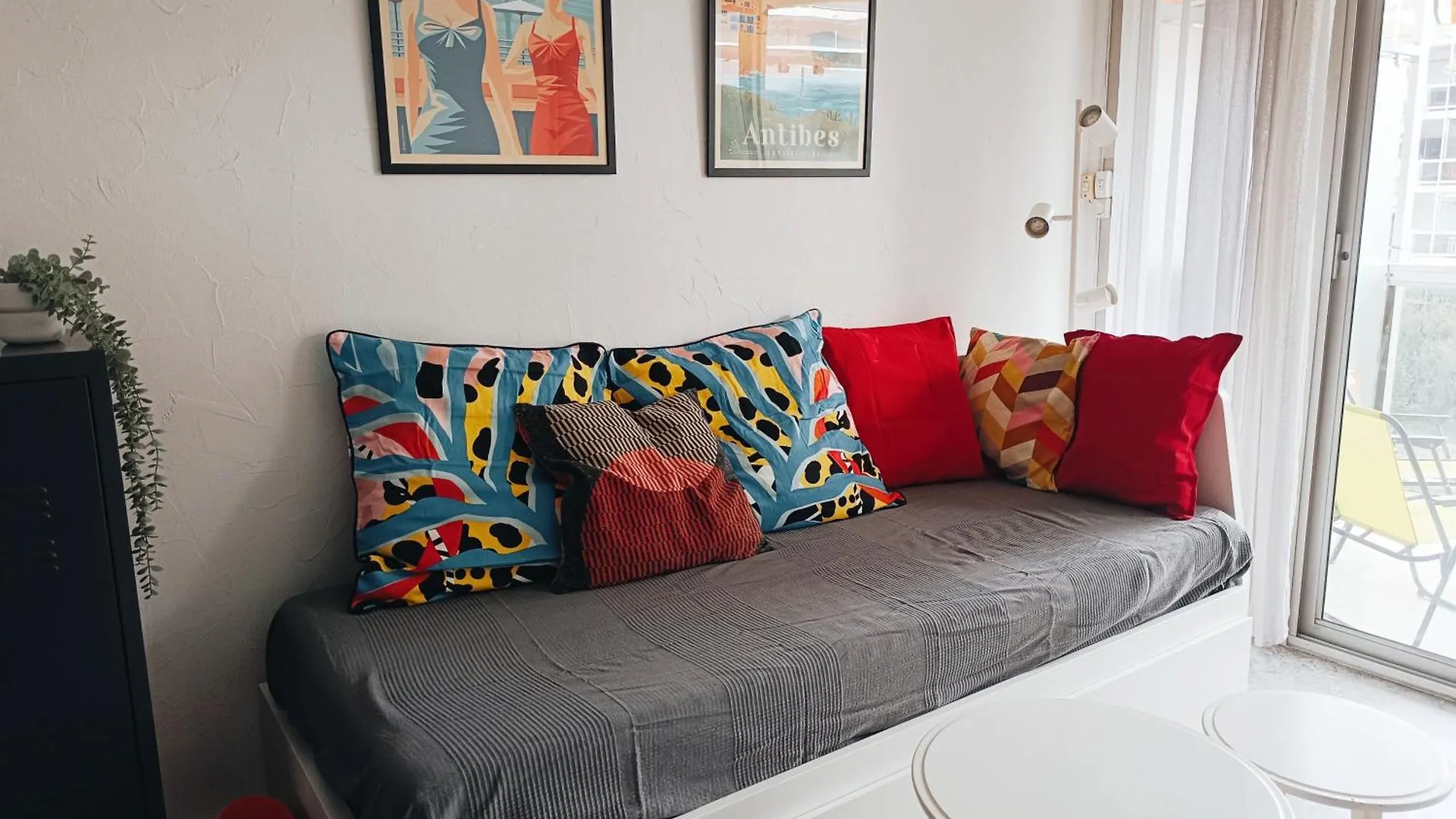 Logement Climatise A Juan Les Pins Dans Residence Avec Piscine شقة جوان ليه باه