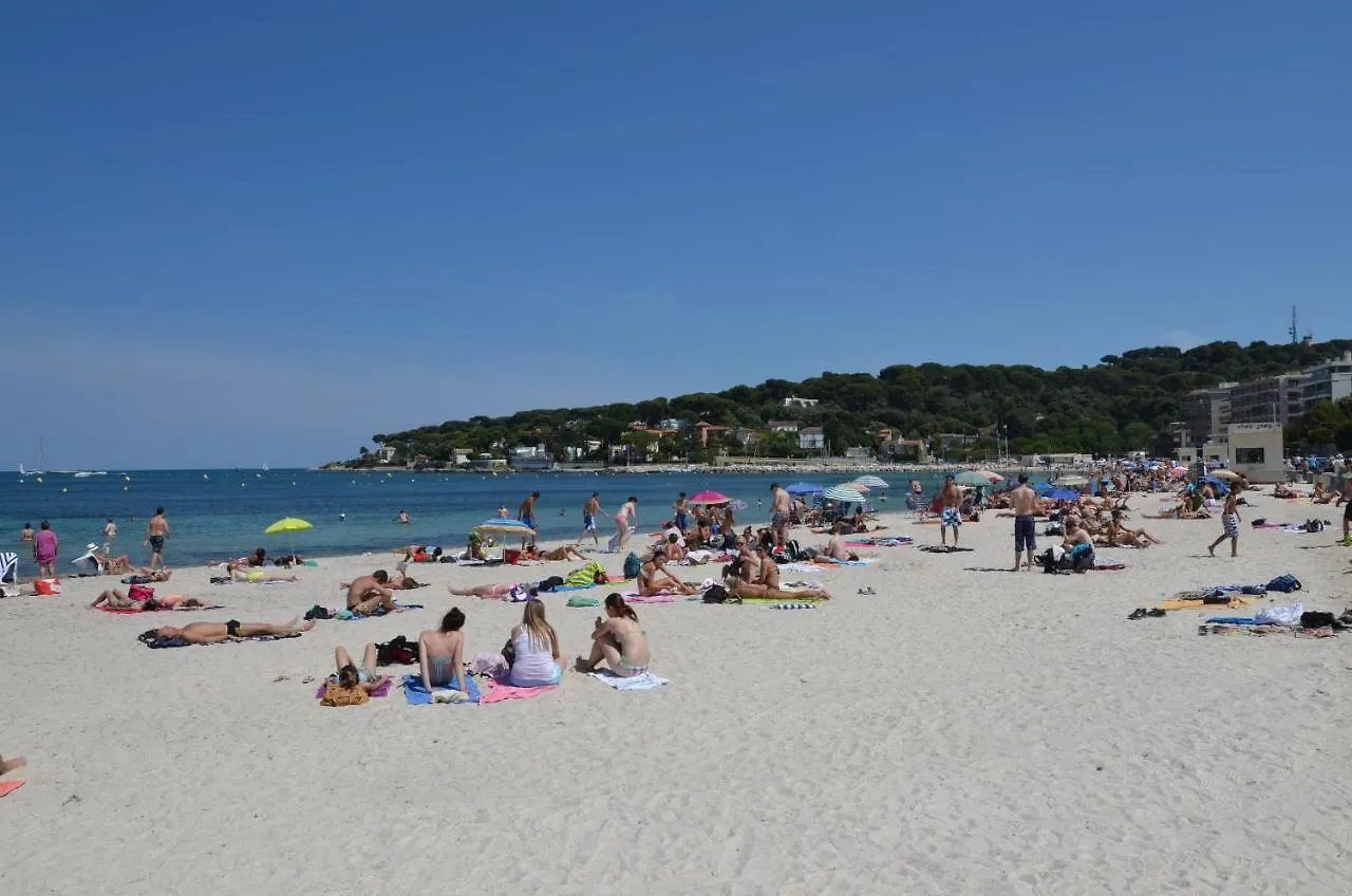 Appartement logement climatisé à Juan les Pins dans résidence avec piscine France